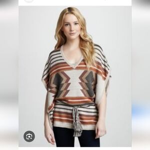 Design History Rust & Cream Aztec V-Neck Tie-Waist Tunic Size S